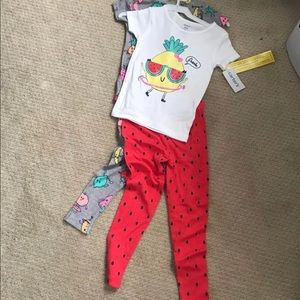 Carter’s pjs sets (4 pieces)